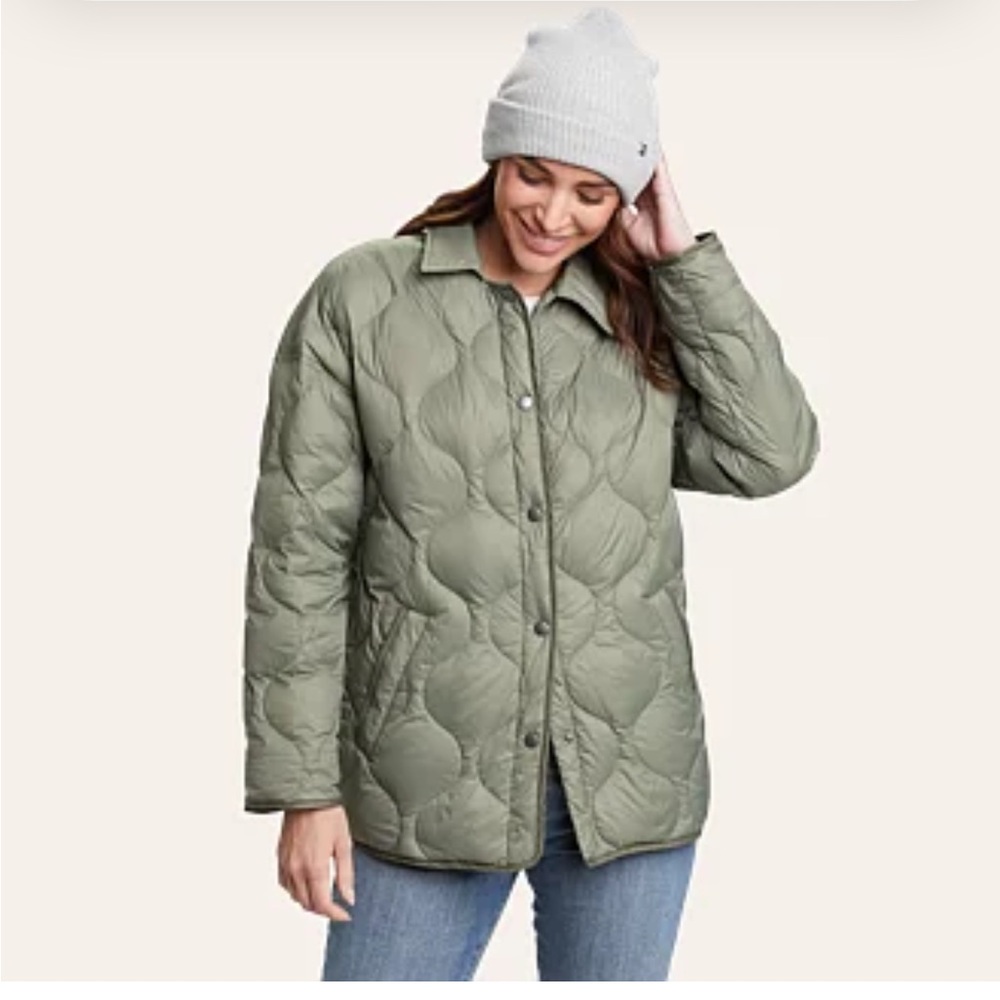 Eddie Bauer Gray Puffer Jacket with Quilted Design